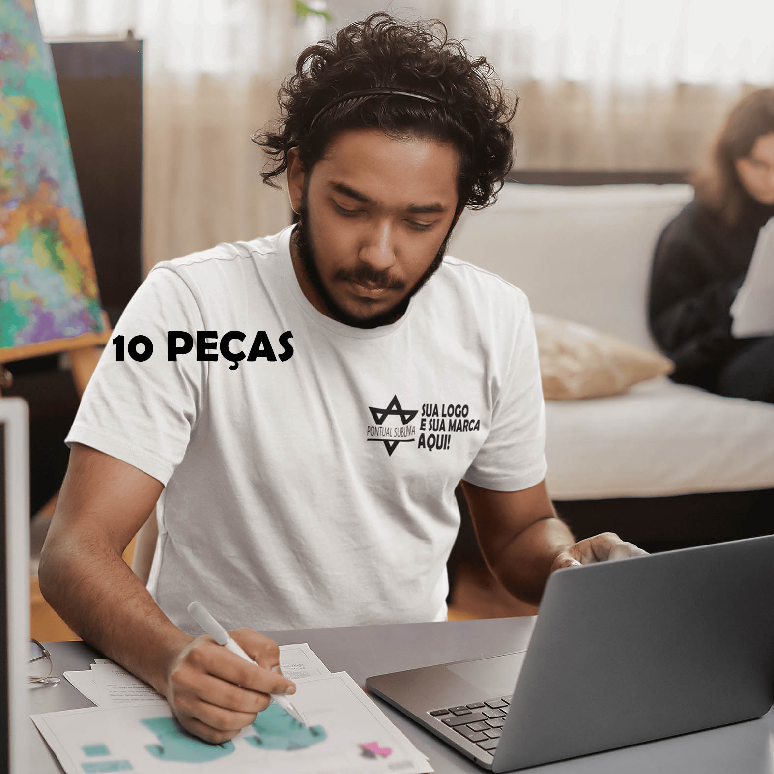 camiseta basica branca com logotipo sua marca